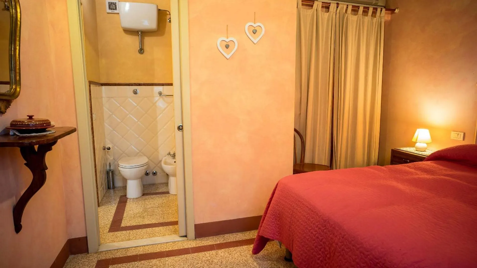 ** Frühstückspension Marta Guest House Lucca Italien