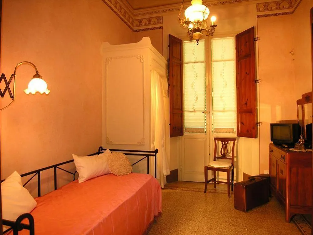Marta Guest House Lucca Frühstückspension